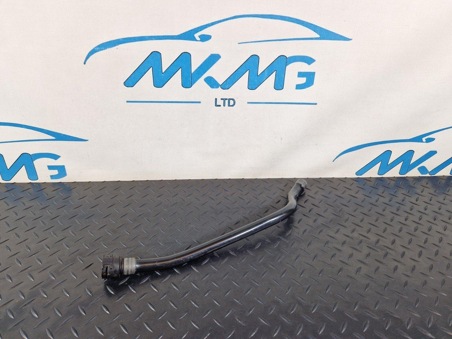 18-ON MERCEDES BENZ A CLASS W177 GENUINE LEAD WATER HOUSE A1775011301