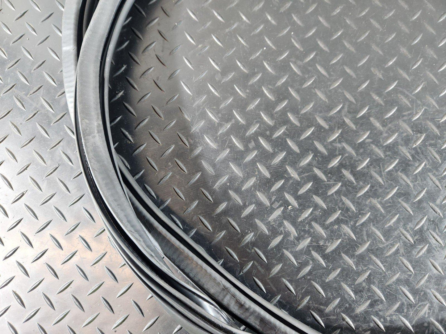 16-20 AUDI Q7 4M GENUINE REAR LEFT & RIGHT DOOR SEAL RUBBER STRIP 4M0833721C