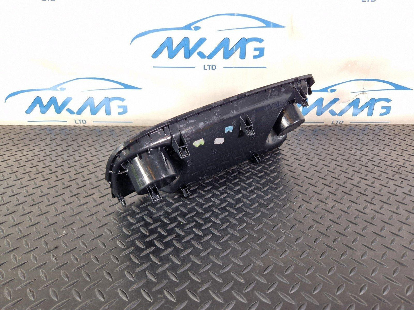 18-ON MERCEDES BENZ SPRINTER W907 LEFT SIDE STORAGE TRIM A9106803300