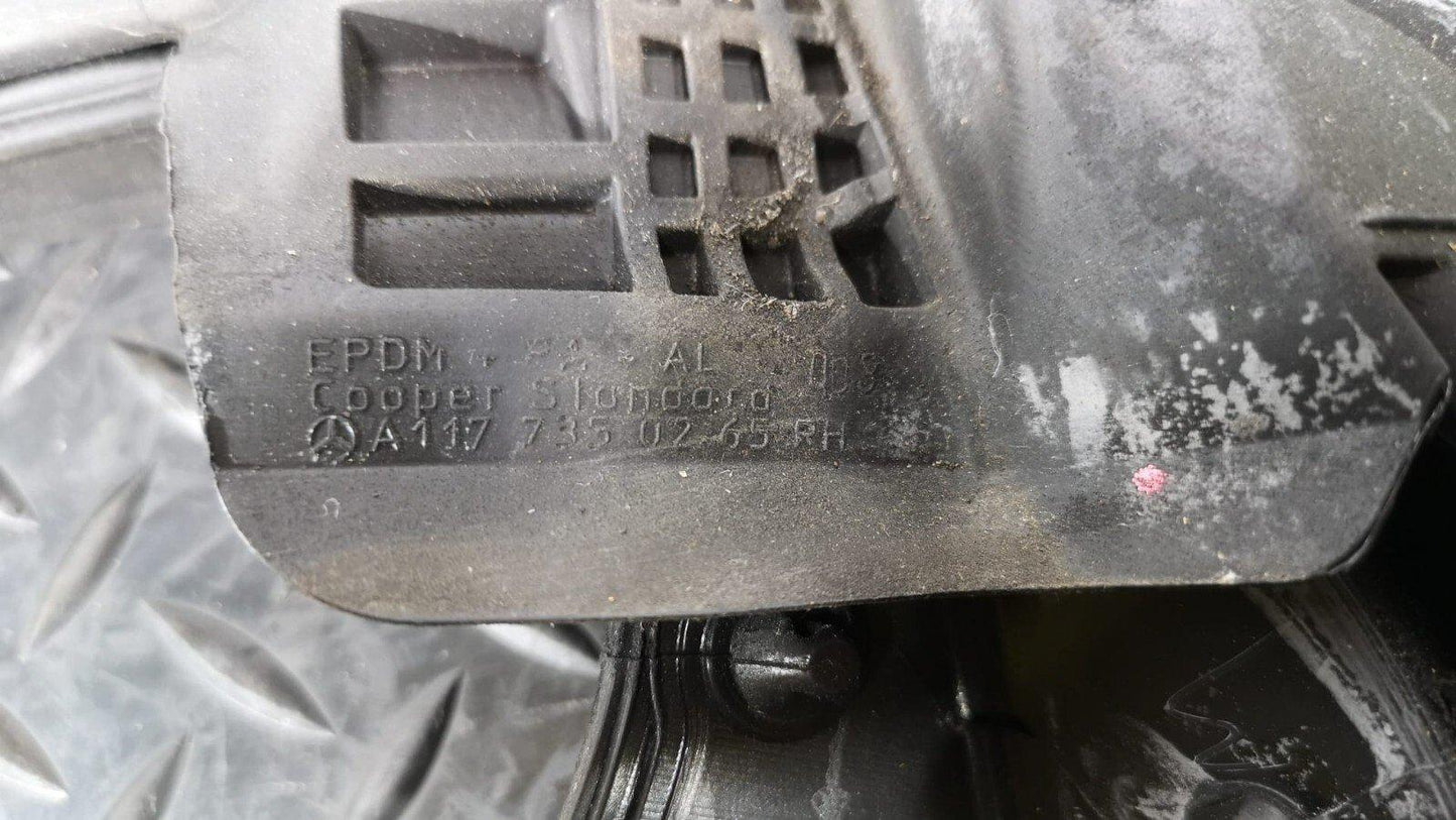 13-19 MERCEDES BENZ CLA W117 C117 REAR RIGHT DRIVER SIDE WINDOW RUBBER SEAL B115