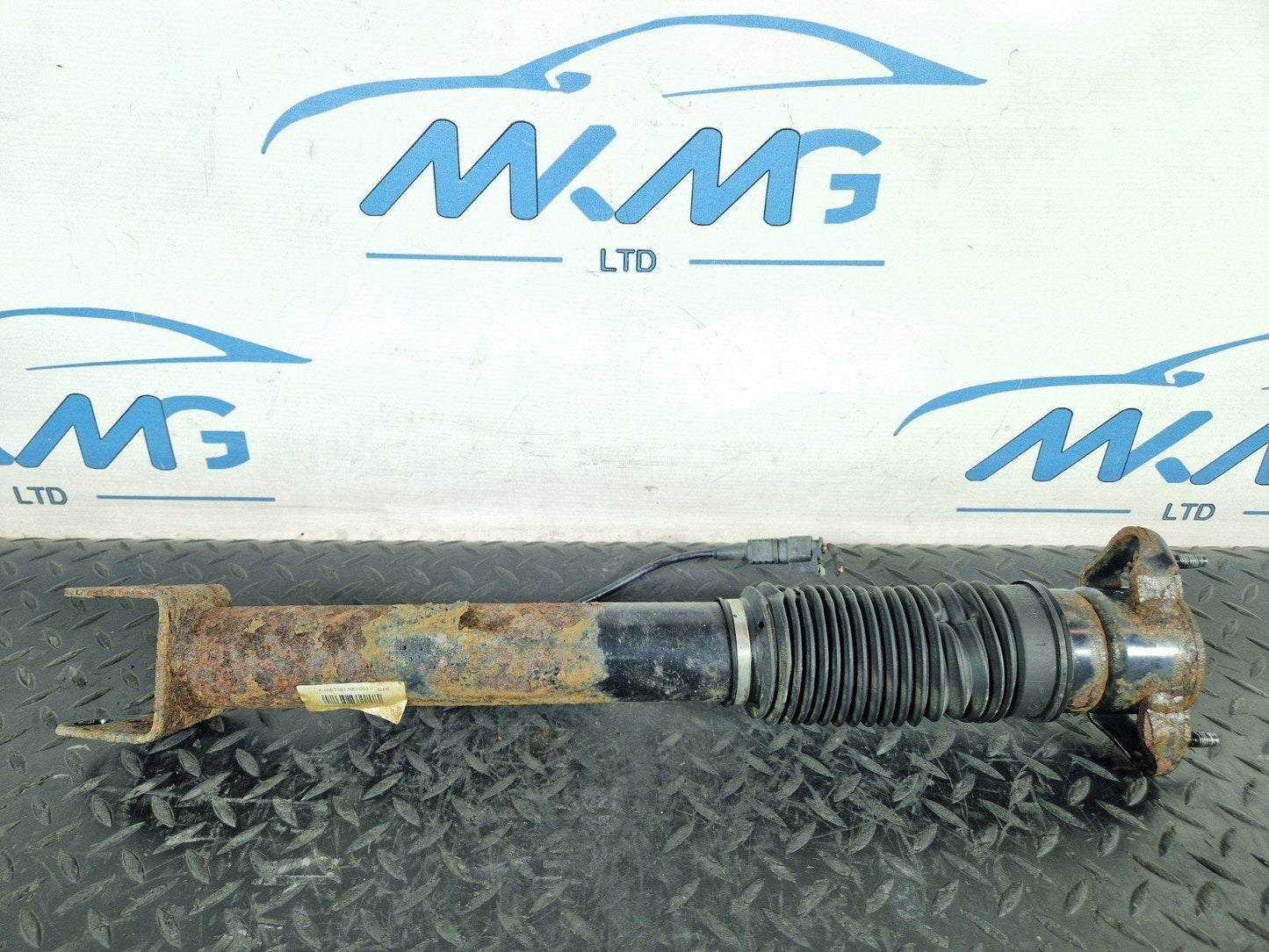 16-19 MERCEDES BENZ GLE W166 REAR SHOCK ABSORBER FITS LEFT & RIGHT A1663261300