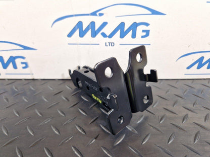 16-19 AUDI A4 B9 GENUINE OEM REAR CENTRE SEAT BRACKET MOUNT 8W0886177A