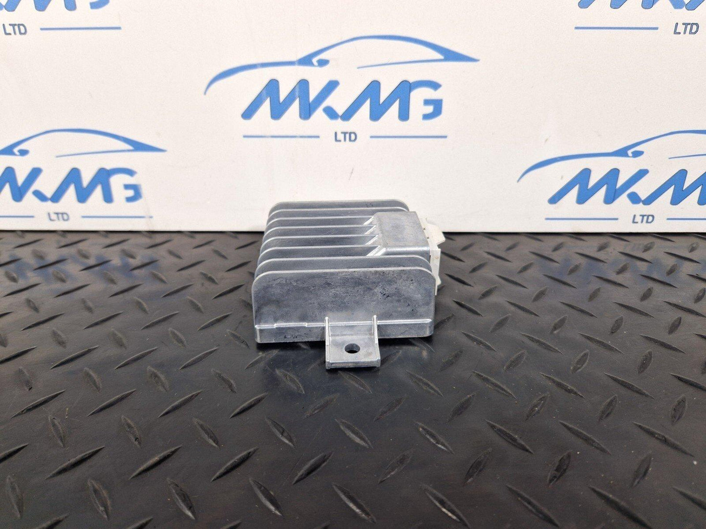 19-ON MERCEDES BENZ CLA C118 HARMAN SOUND AMPLIFIER OEM A2139005932