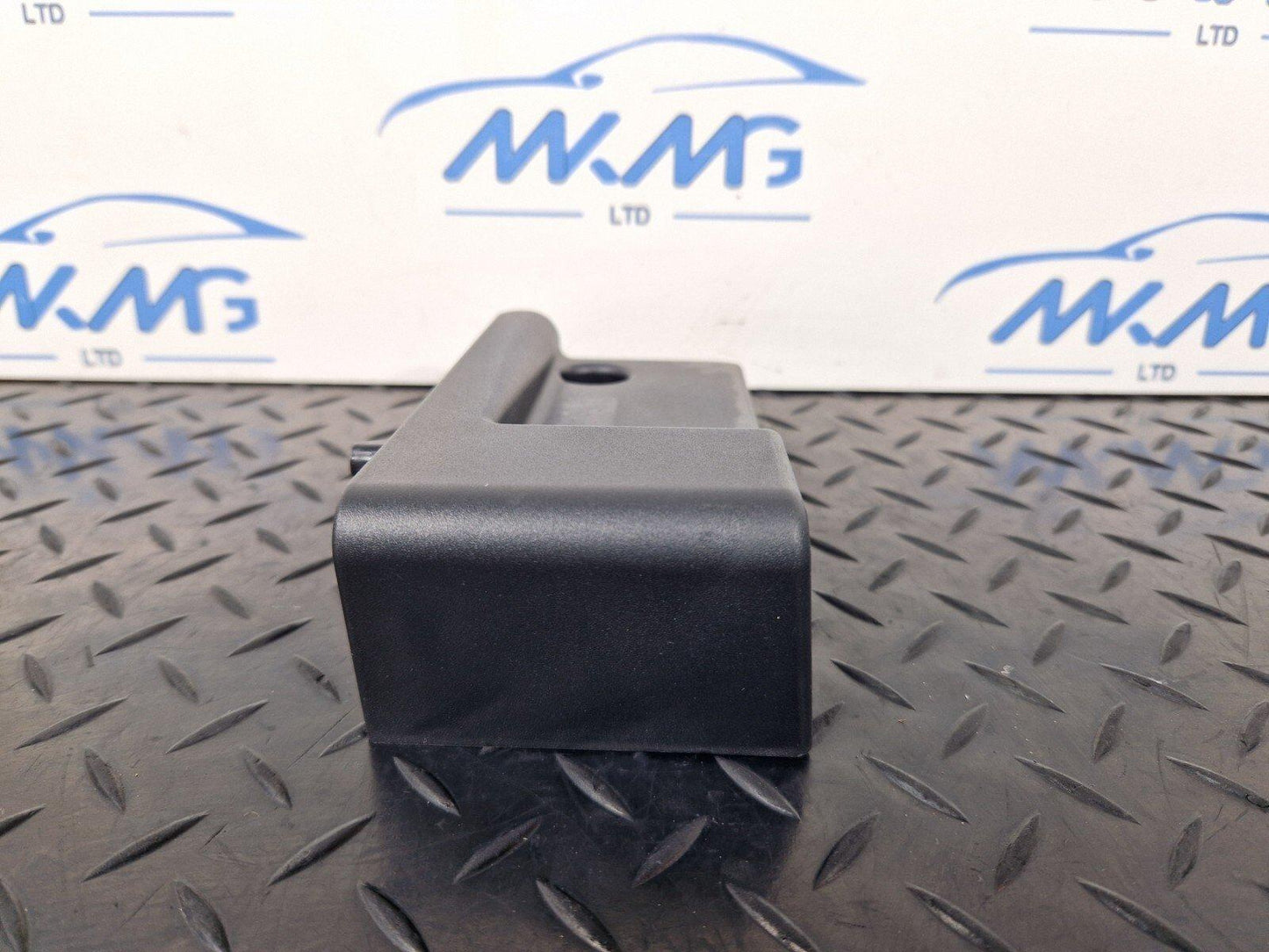 MERCEDES BENZ A CLASS W177 TRUNK BOOT HITCH RIGHT TRIM PANEL A1776801600