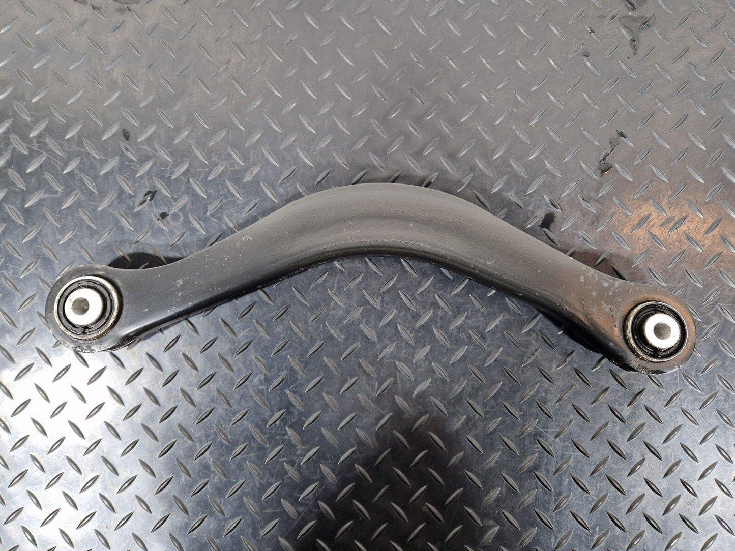16-19 AUDI A4 B9 GENUINE REAR LEFT CONTROL ARM 8W0505371B