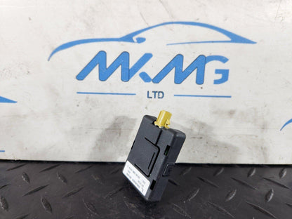 19-ON MERCEDES BENZ B CLASS W247 WLAN AERIAL ANTENNA A2479052602