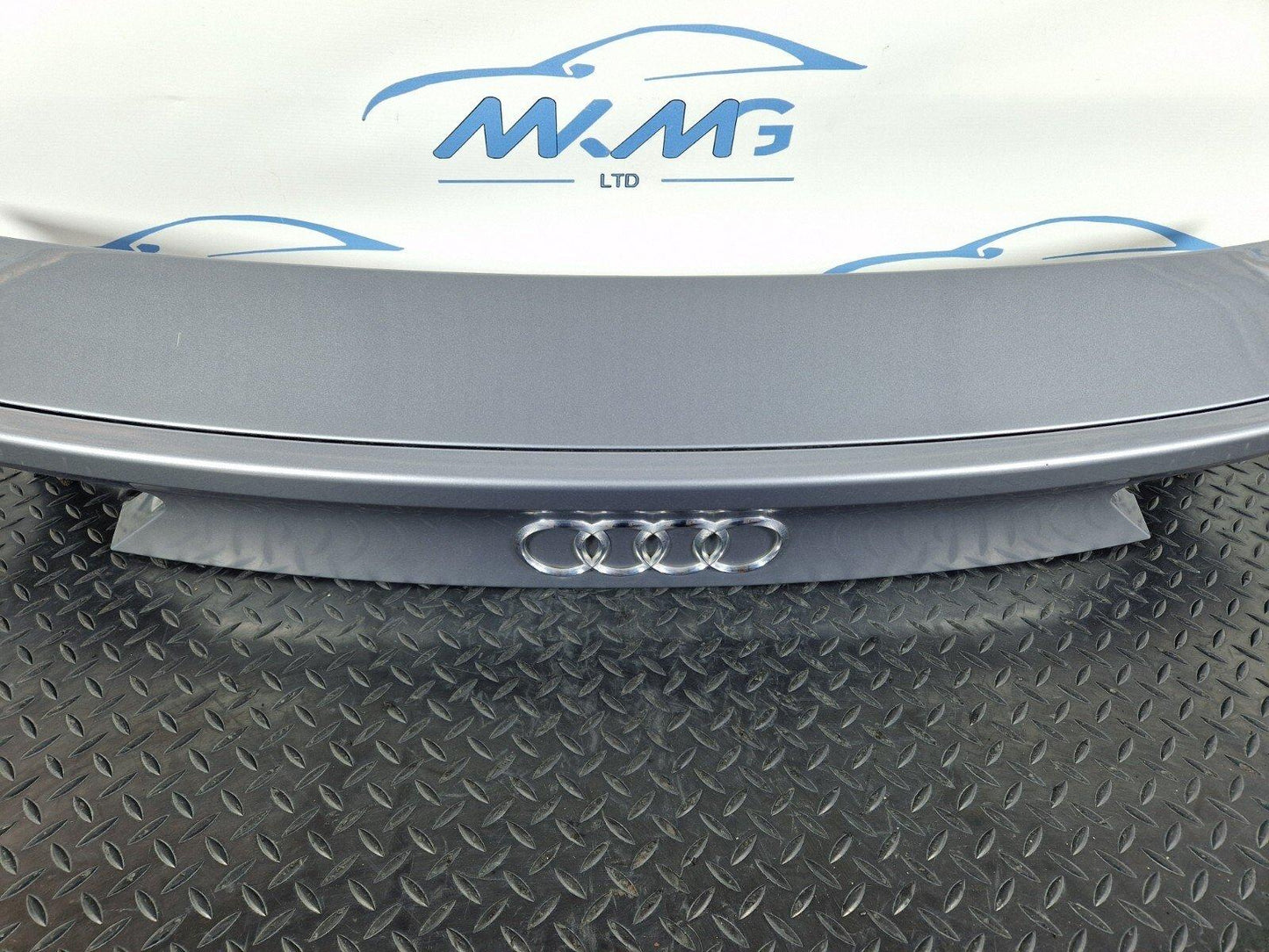 15-18 AUDI A7 4G OEM BOOT SPOILER LOWER SECTION TRIM COVER 4G8827086