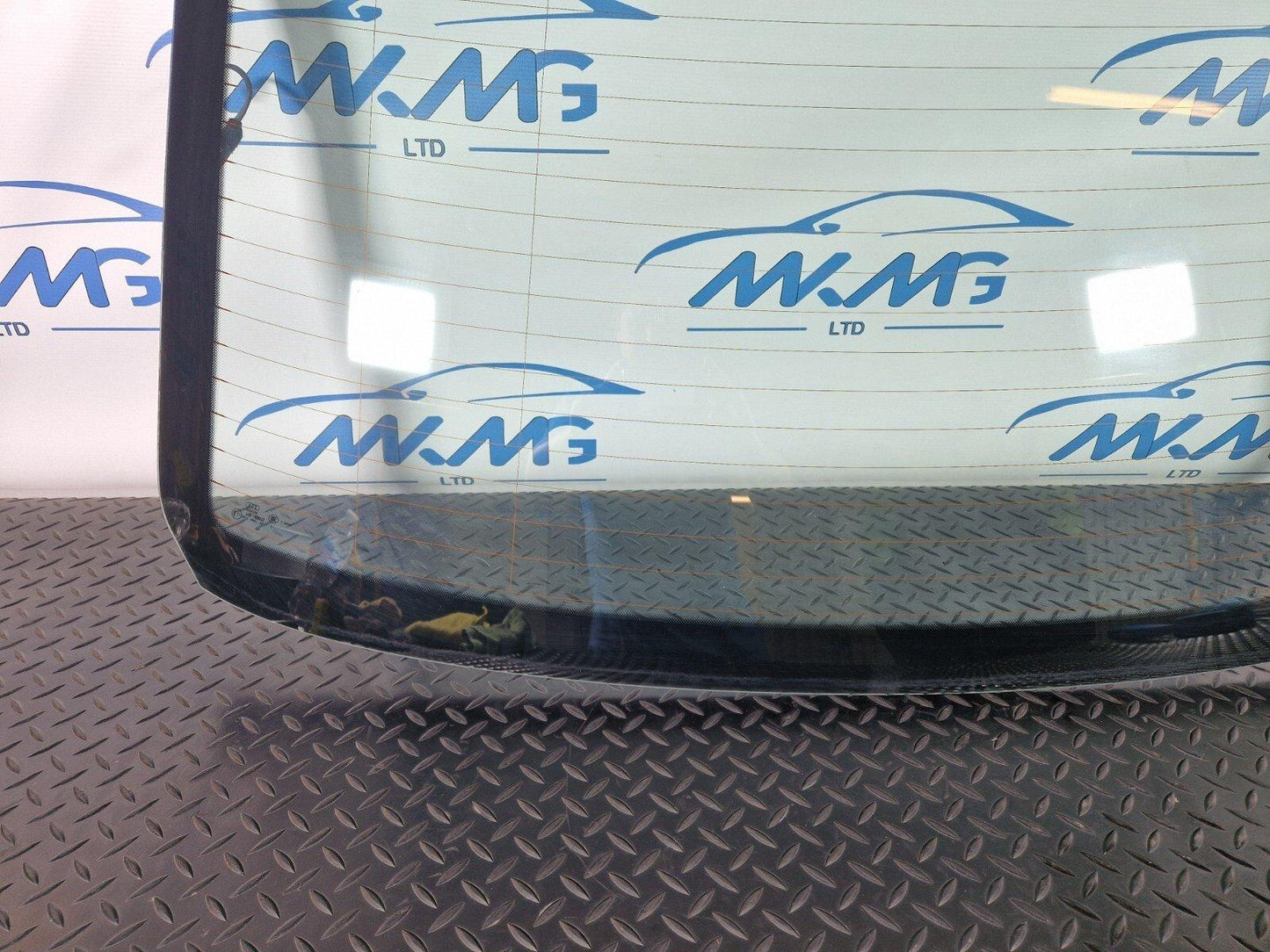 16-19 AUDI A4 B9 REAR WINDSHIELD WINDSCREEN WINDOW GLASS 8W5845501
