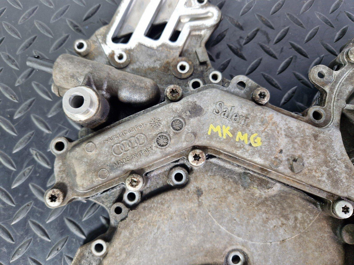 AUDI A7 4G GENUINE 3.0 TDI V6  CRTD  ENGINE TIMING COVER & PUMP 059103153CJ