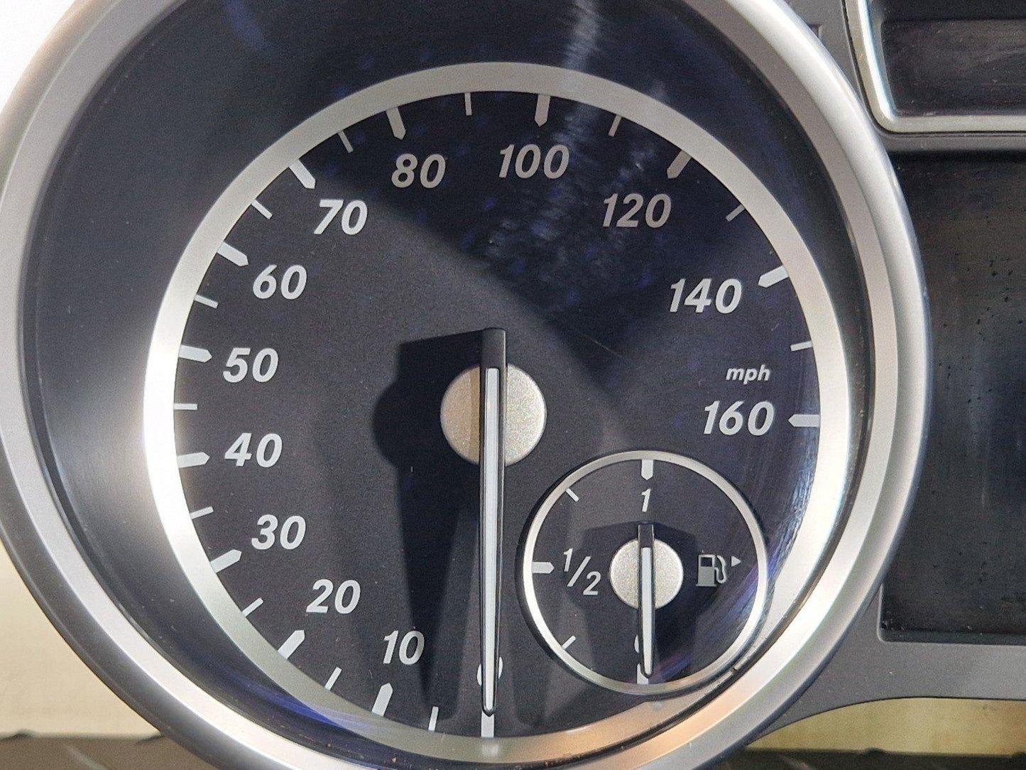 11-19 MERCEDES BENZ ML W166 GENUINE SPEEDOMETER INSTRUMENT CLUTSER A1669009014
