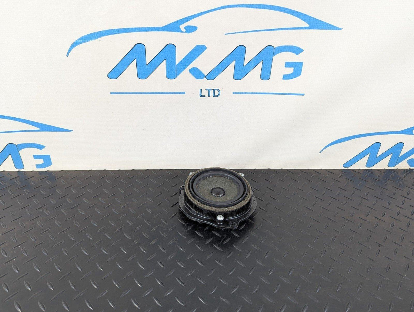 16-22 BMW X1 F48 GENUINE OEM REAR RIGHT DOOR SOUND SPEAKER WITH BRACKET 7350554
