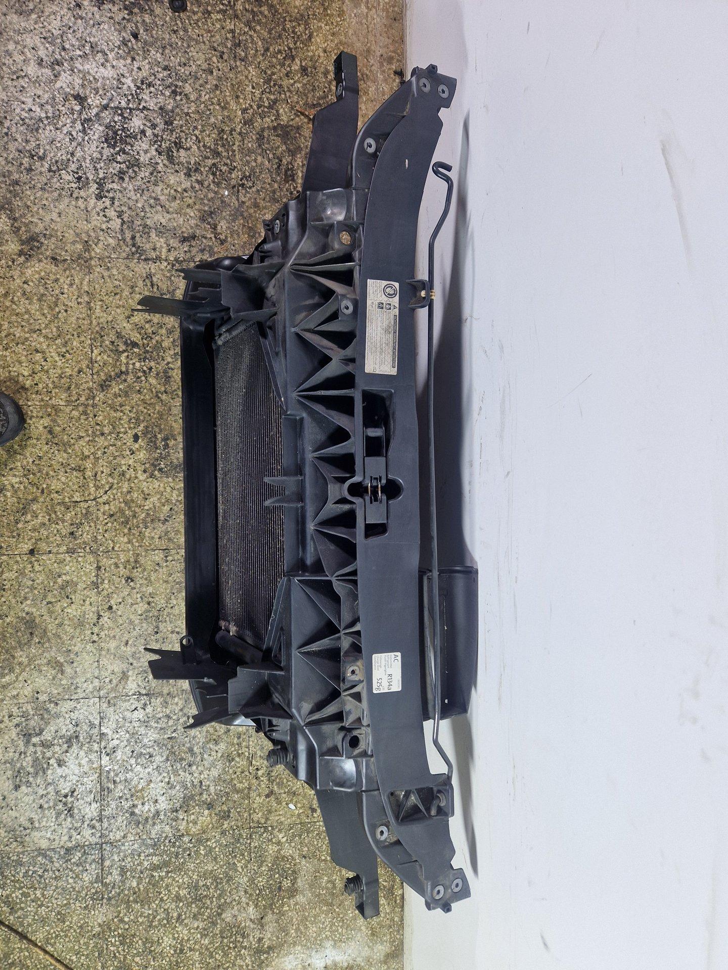 Seat Leon II 1P Hatchback Genuine Radiator Rad Pack Slam Panel *Damaged*