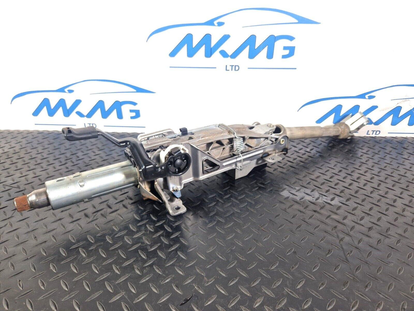 18-ON MERCEDES BENZ A CLASS W177 STEERING COLUMN LOWER & JOINT A2474608900