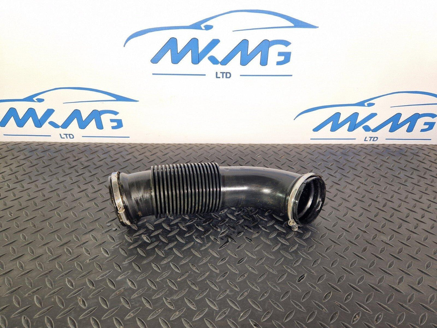 18-ON MERCEDES BENZ SPRINTER W907 W910 OEM AIR INTAKE PIPE A9105281700