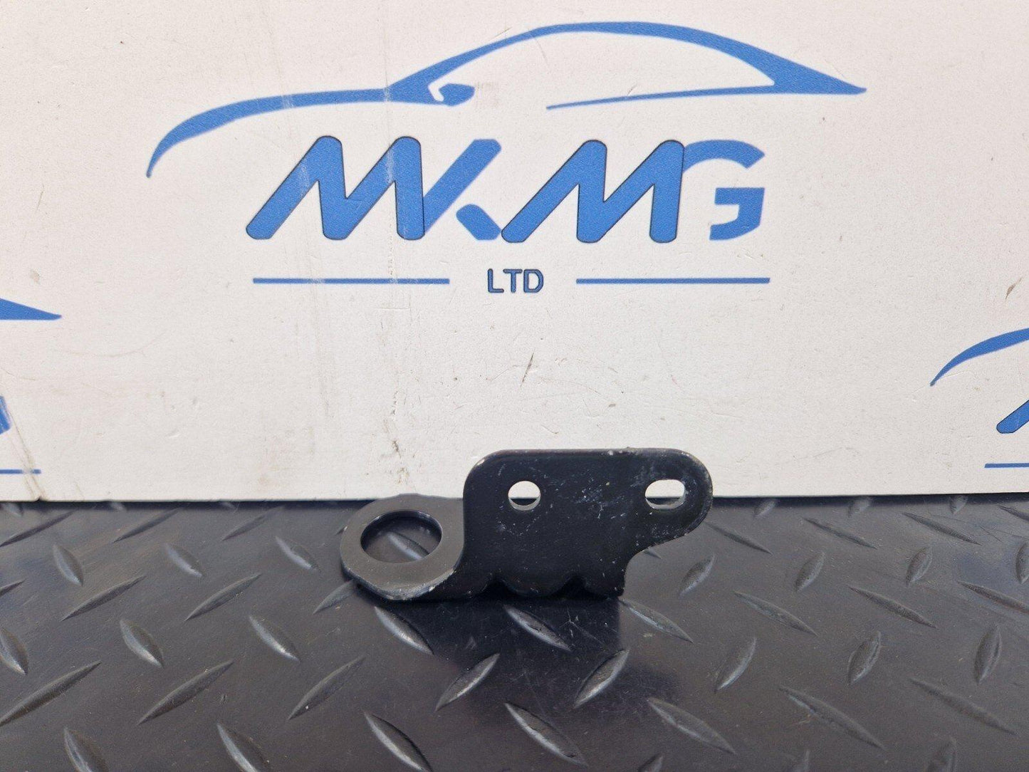 12-18 AUDI A6 C7  COOLANT RESERVOIR MOUNT/ BRACKET 4G0121214AF