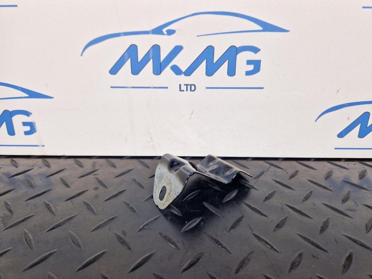 16-23 AUDI S5 COUPE GENUINE WING FENDER BRACKET FRONT 8W6821471