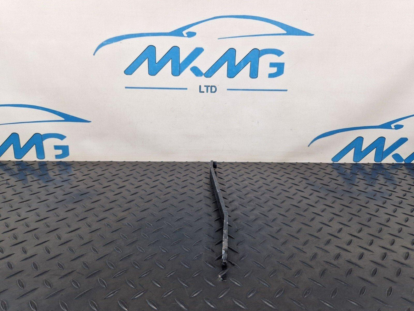 14-21 MERCEDES BENZ C220d W205 REINFORCEMENT RADIATOR SUPPORT STRUT A2056201700