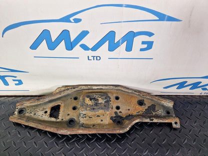 18-ON MERCEDES SPRINTER W907 FRONT BRACKET RIGHT LOWER MOUNT PLATE A9076220800