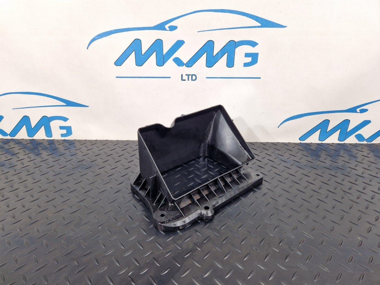 16-24 AUDI A5 F5 CONVERTIBLE GENUINE FRONT AIR INTAKE DUCT VENT 8W2819904A