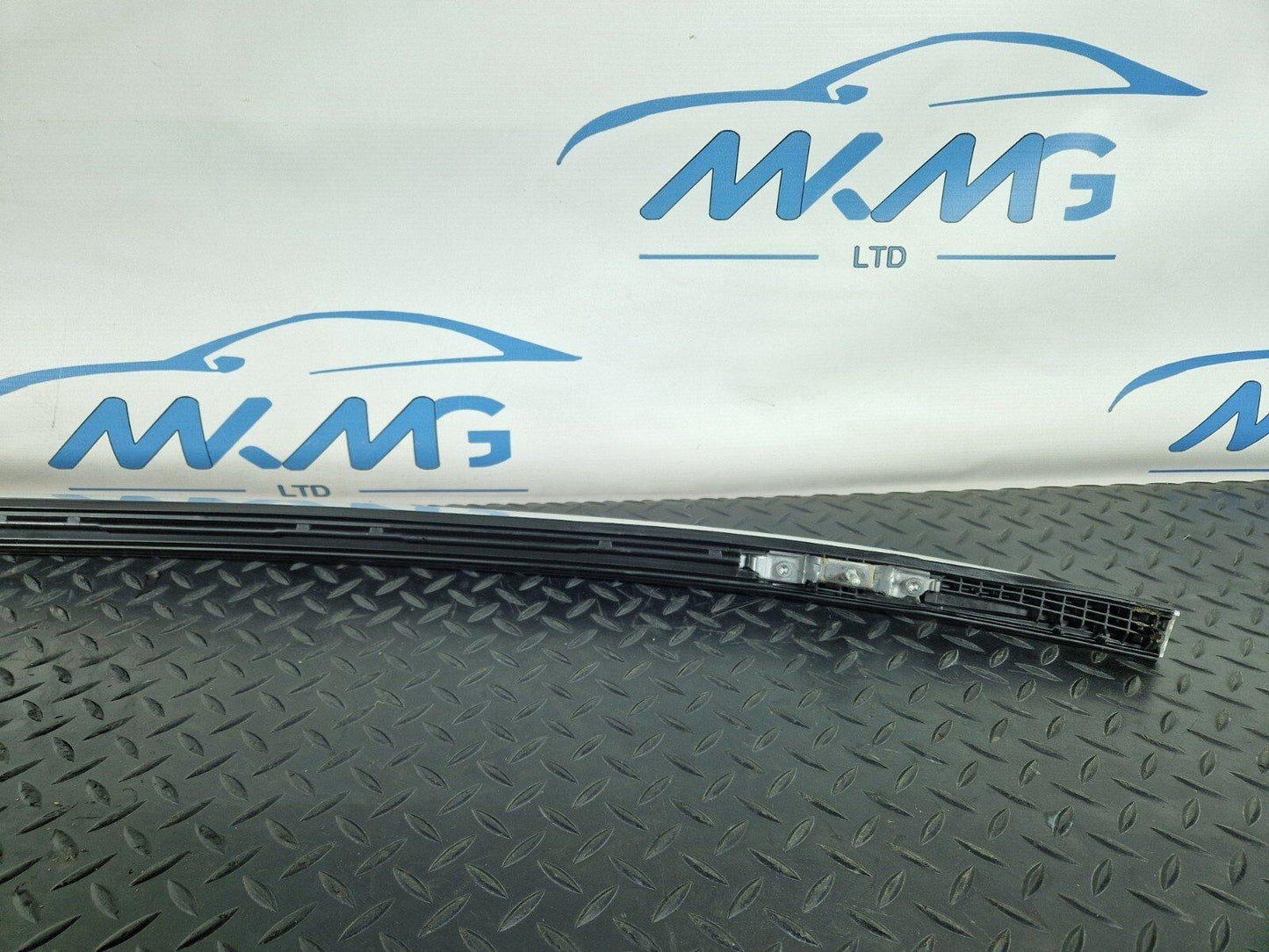 14-21 MERCEDES BENZ W205 OEM N/S PASSENGER SIDE LEFT ROOF RAIL RACK A2058900593