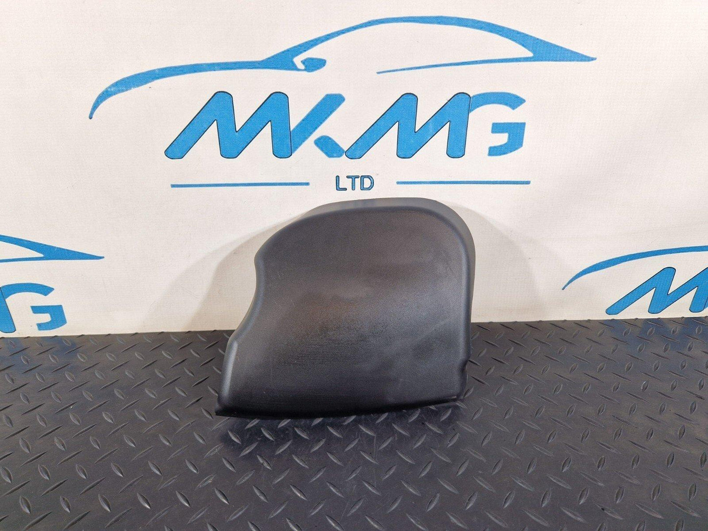 10-15 AUDI Q7 4L GENUINE OEM REAR RIGHT O/S TAIL LIGHT LAMP COVER CAP 4L0945426