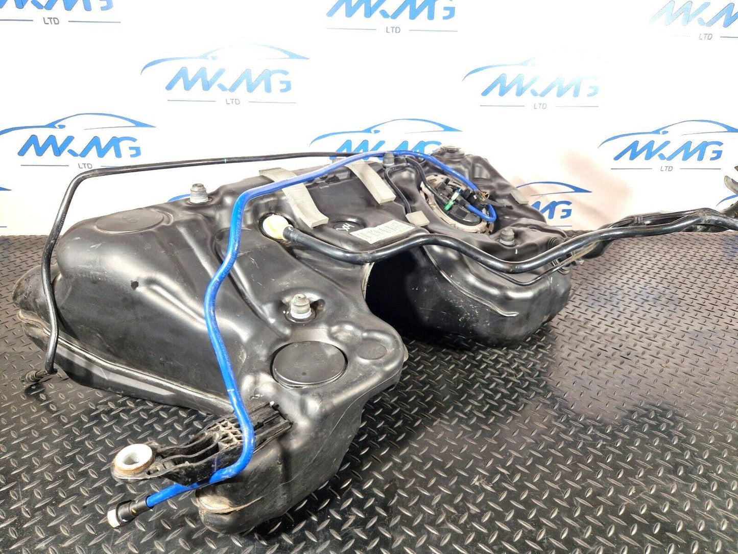 14-21 MERCEDES BENZ C300 W205 HYBRID DIESEL FUEL TANK WITH PUMP A2054701201