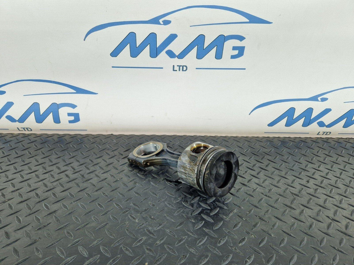 18-ON MERCEDES BENZ SPRINTER W907 2.2 CDI OEM PISTON WITH CON ROD OM651.958