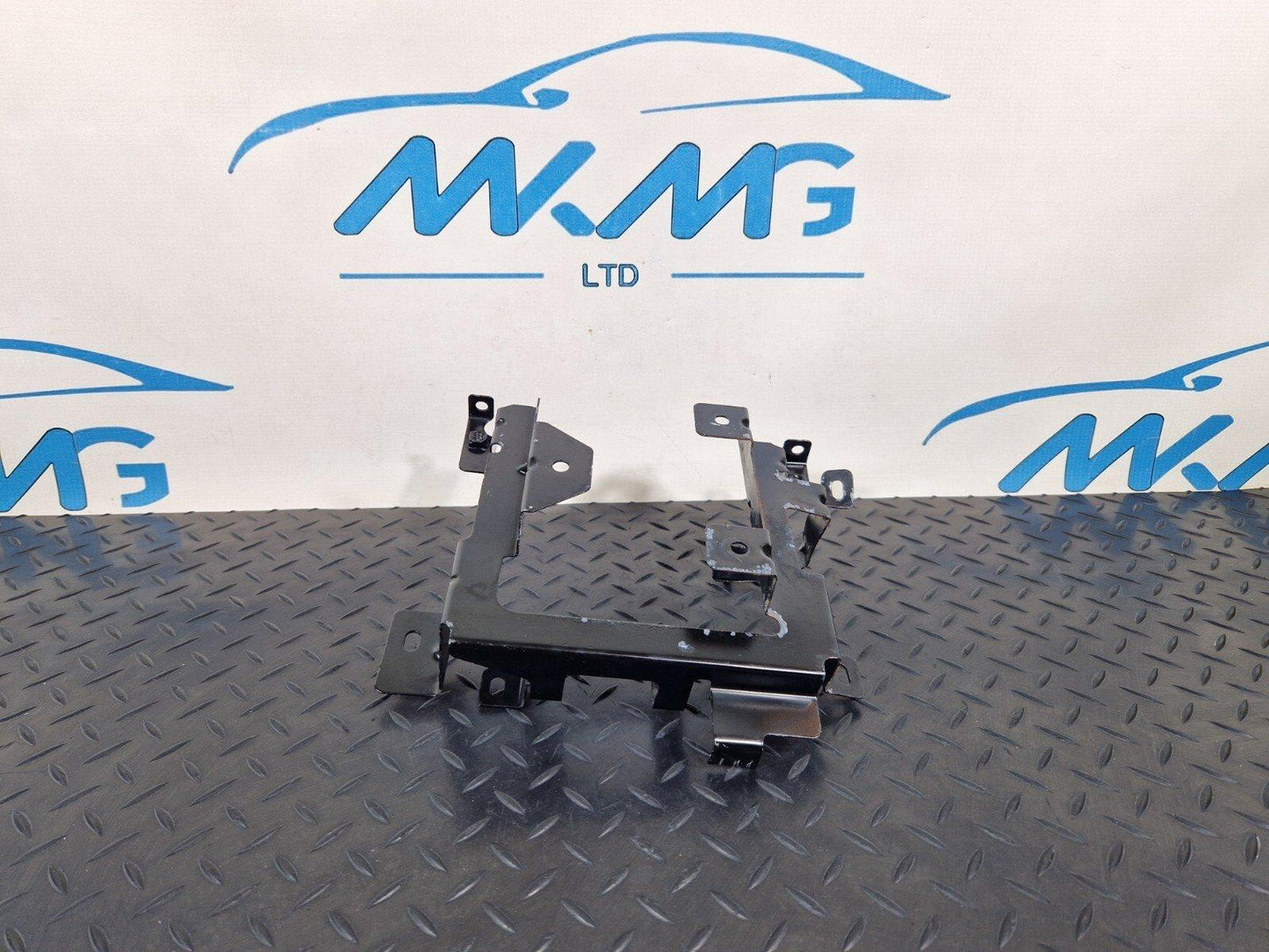 14-23 MERCEDES BENZ VITO W447 OEM ENGINE CONTROL UNIT HOLDER BRACKET A4475400040
