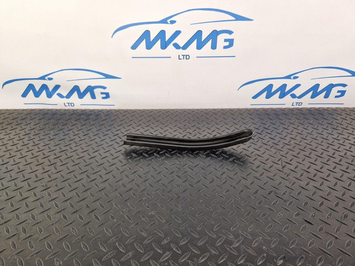14-21 MERCEDES BENZ C300h W205 FRONT AXLE CARRIER BRACING BRACKET A2056282000