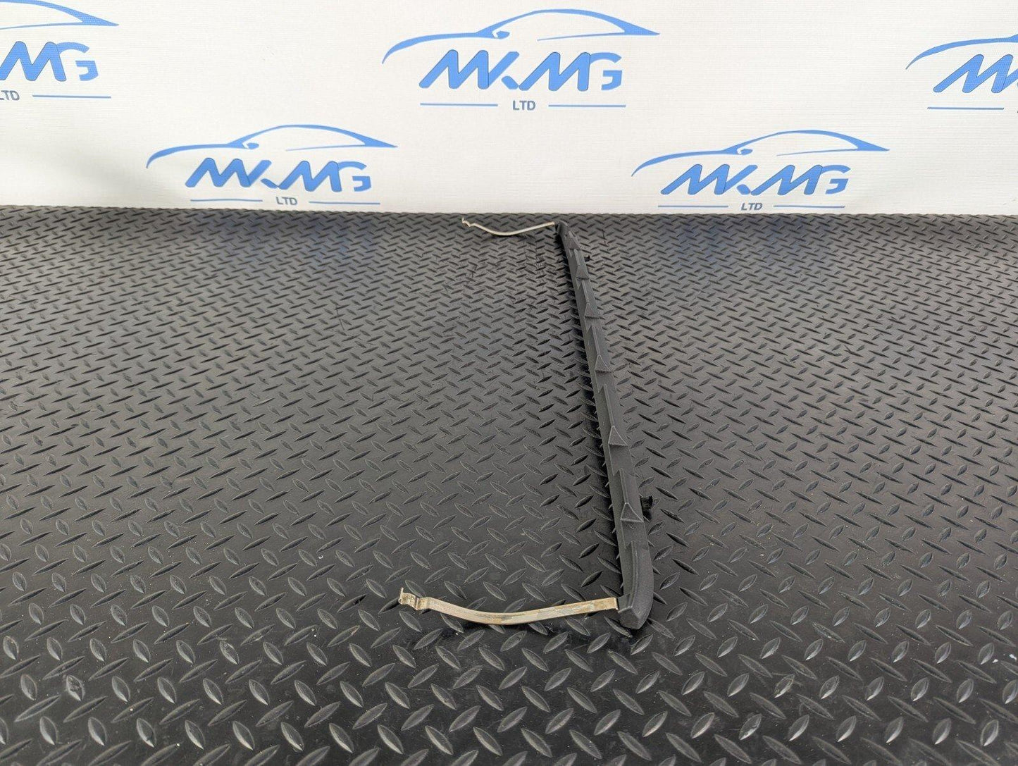 14-16 BMW 2 SERIES F22 SUNROOF SLIPSTREAM DEFLECTOR 7276419
