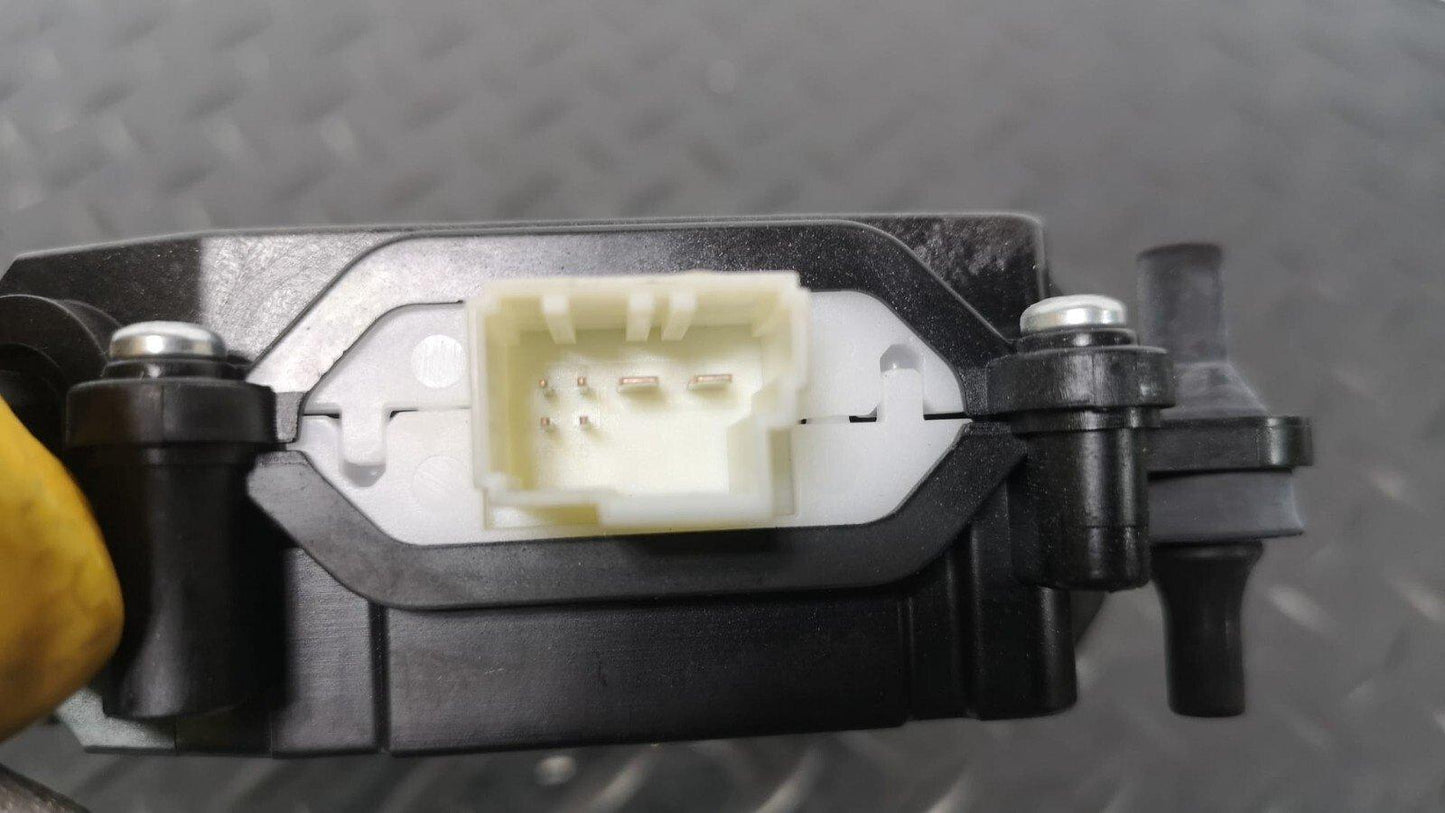 BMW M5 F10 SALOON GENUINE AUTOMATIC BOOT LOCK MECHANISM 7273752