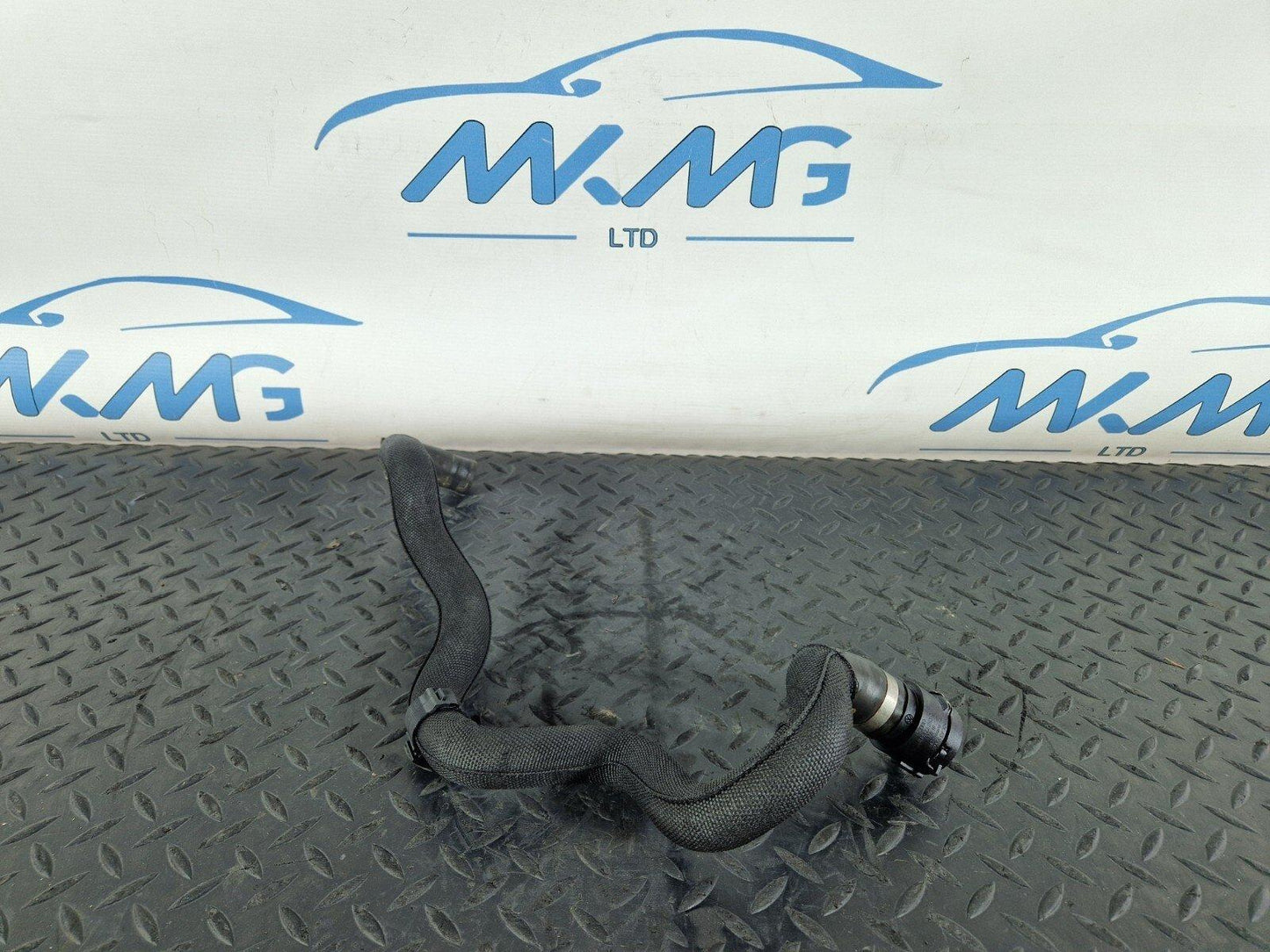 10-17 AUDI A8 4H LEFT N/S LOWER COOLANT HOSE PIPE 4H0121447M