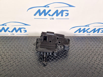 14-21 MERCEDES BENZ C200d W205 OEM FUSE RELAY BOX A2055407011
