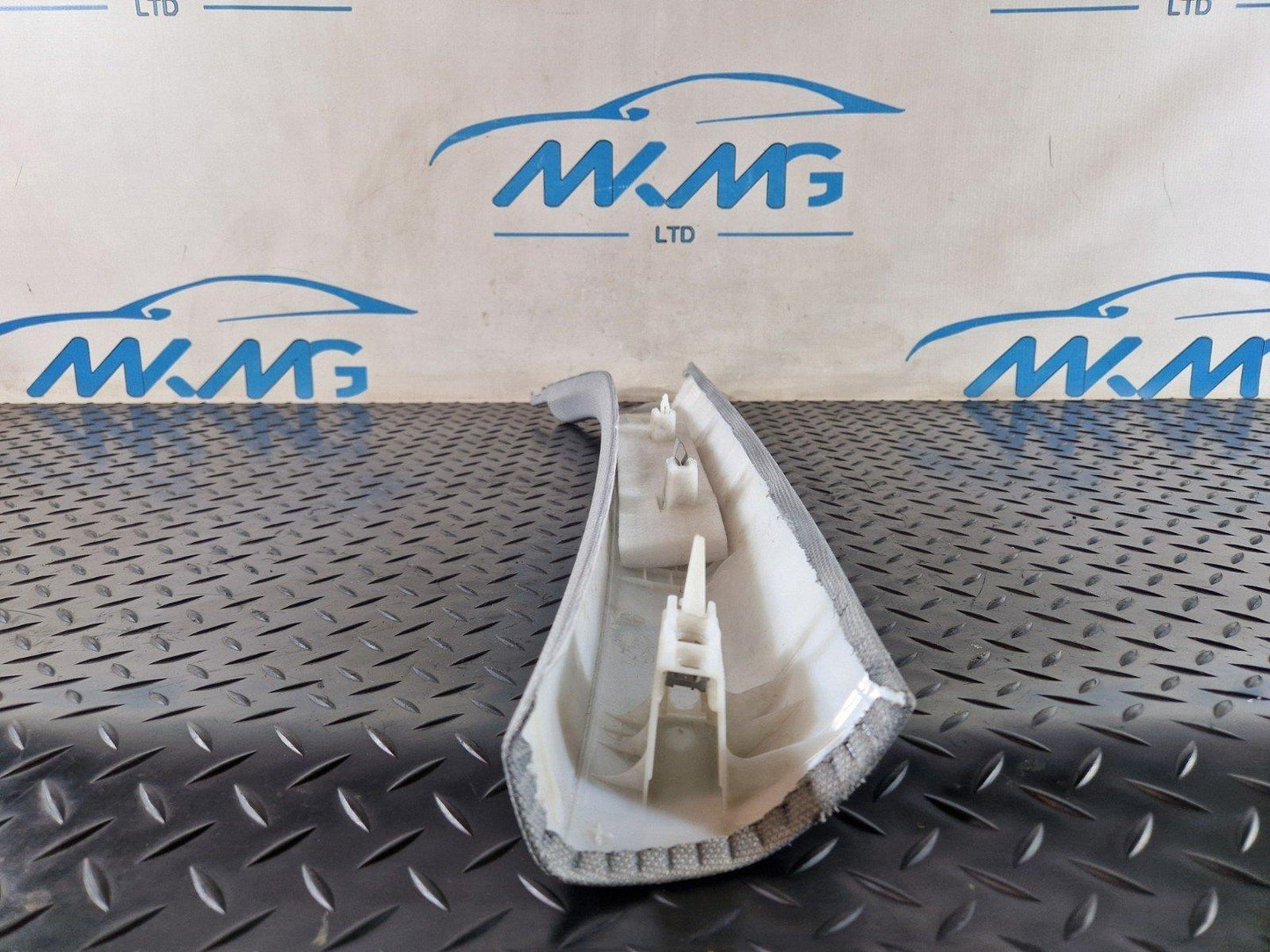 16-19 AUDI A4 B9 OEM A POST PILLAR INNER TRIM LH PASSENGER SIDE 8W0867233D