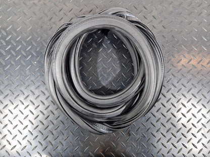 16-19 AUDI A4 B9 GENUINE REAR DOOR RUBBER SEAL FITS LEFT & RIGHT 8W5833721
