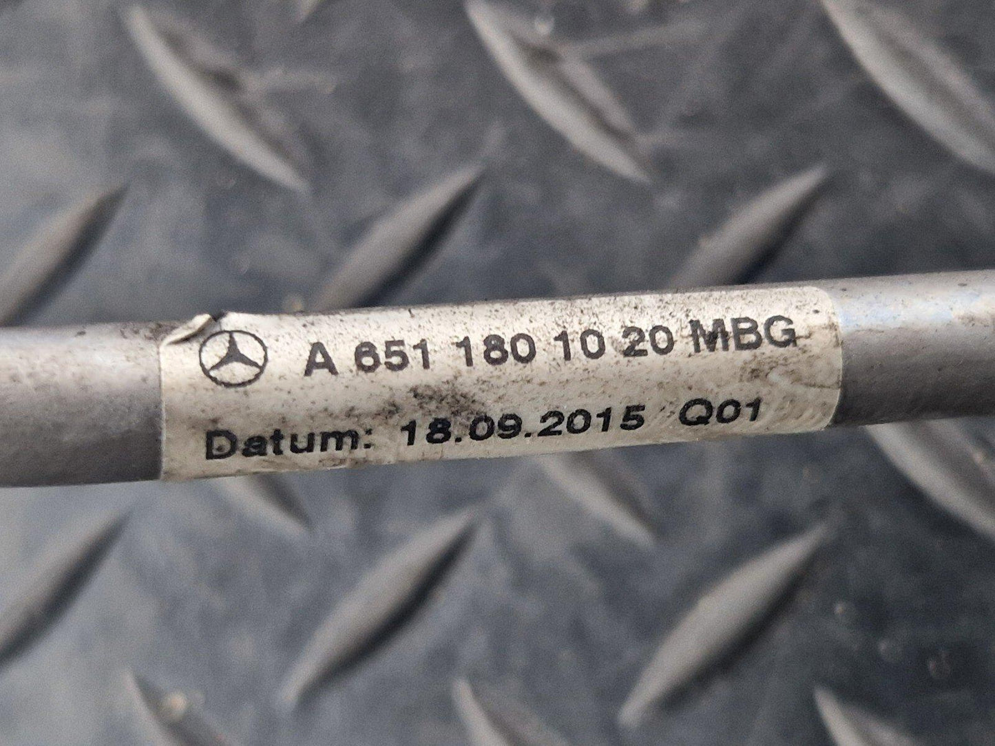 14-21 MERCEDES BENZ C300h W205 TURBOCHARGER OIL FEED  LINE A6511801020