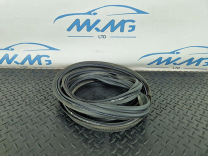 12-18 MERCEDES BENZ B-CLASS W246 OEM REAR TAILGATE RUBBER SEAL A2467400378