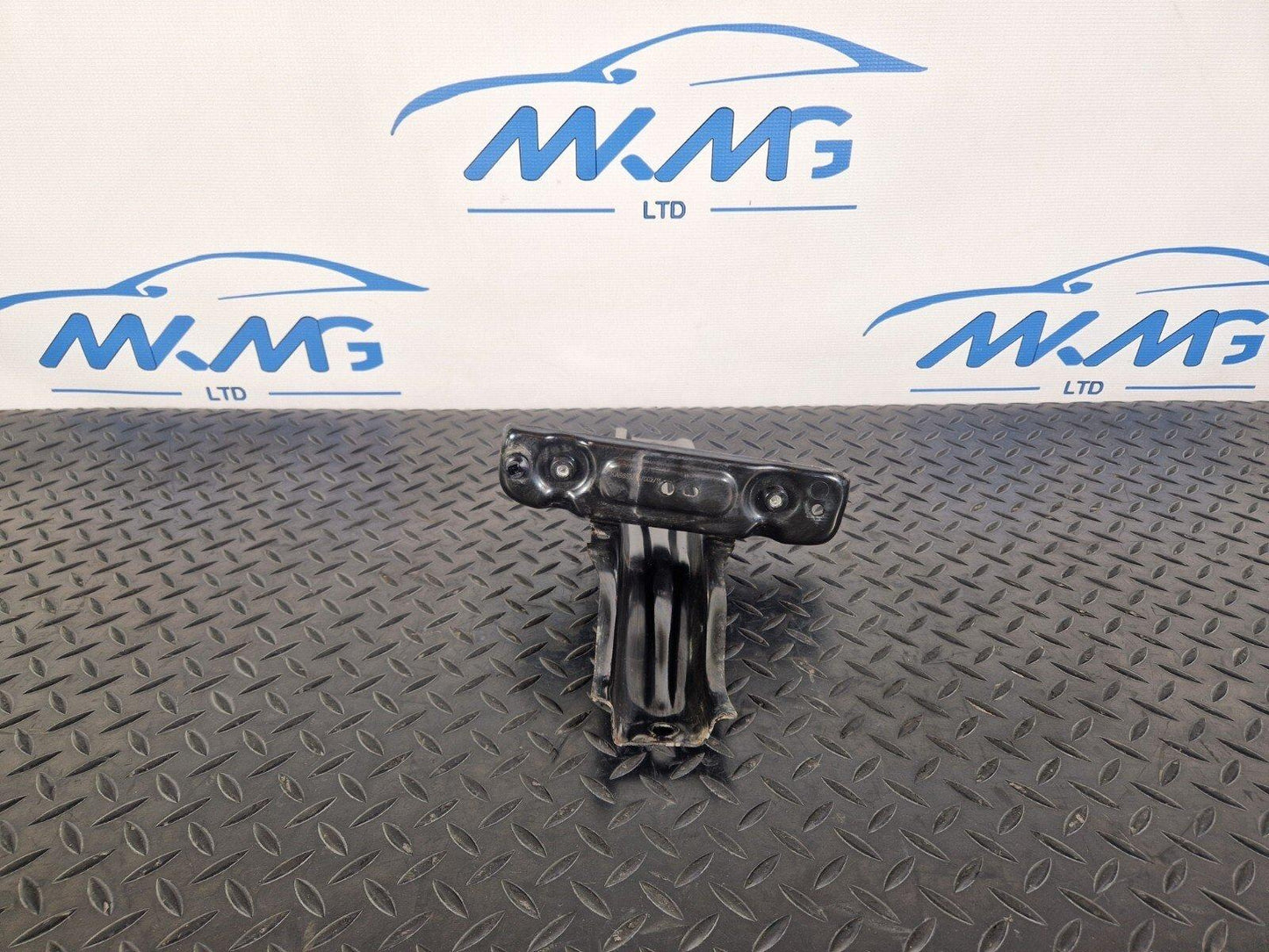 14-20 MERCEDES BENZ GLA200 X156 GENUINE OEM BRACKET HOLDER A2465200020
