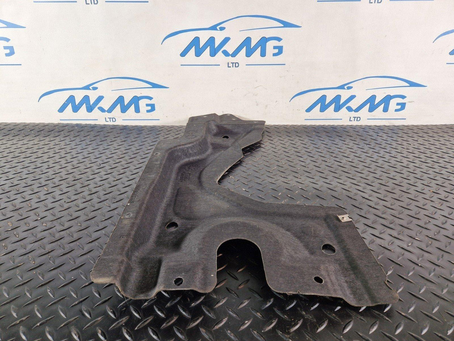 16-20 AUDI Q7 4M GENUINE REAR RIGHT O/S BODY UNDERTRAY PANEL 4M0825214F