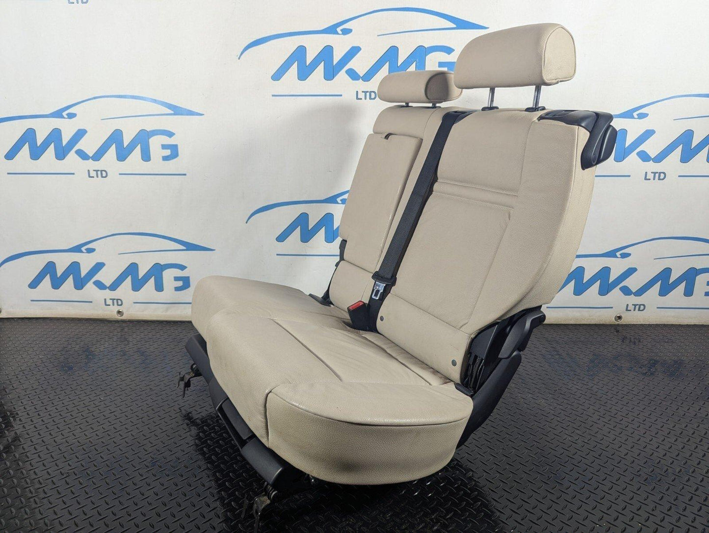 10-13 BMW X5 E70 LCI GENUINE REAR LEFT SEAT WITH ARM REST 6975461