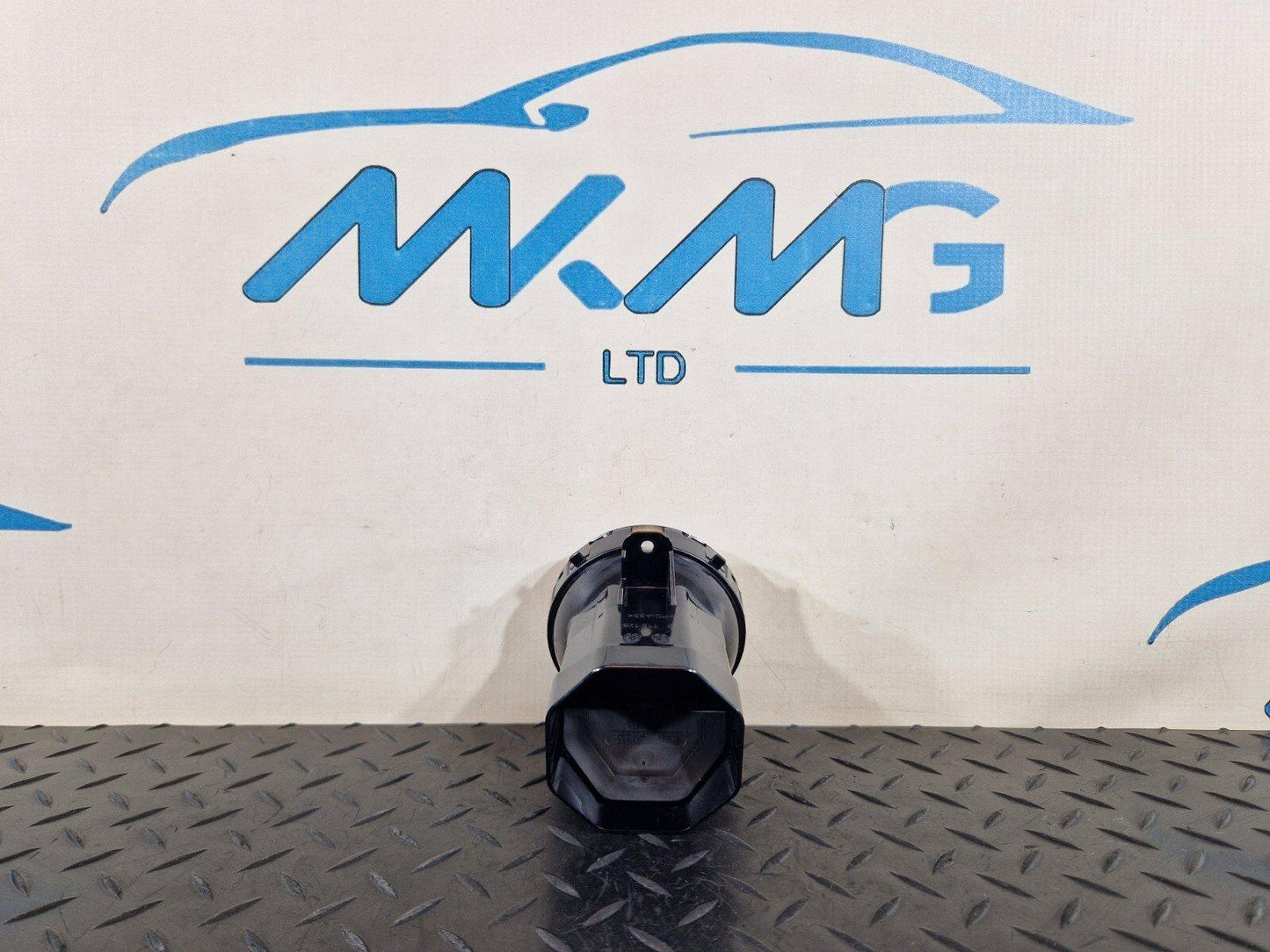 18-ON MERCEDES BENZ A CLASS W177 GENUINE INTERIOR AIR VENT A177830630