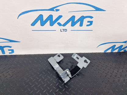 19-ON MERCEDES BENZ CLA C118 WATER COOLER VALVE BRACKET A1775043700