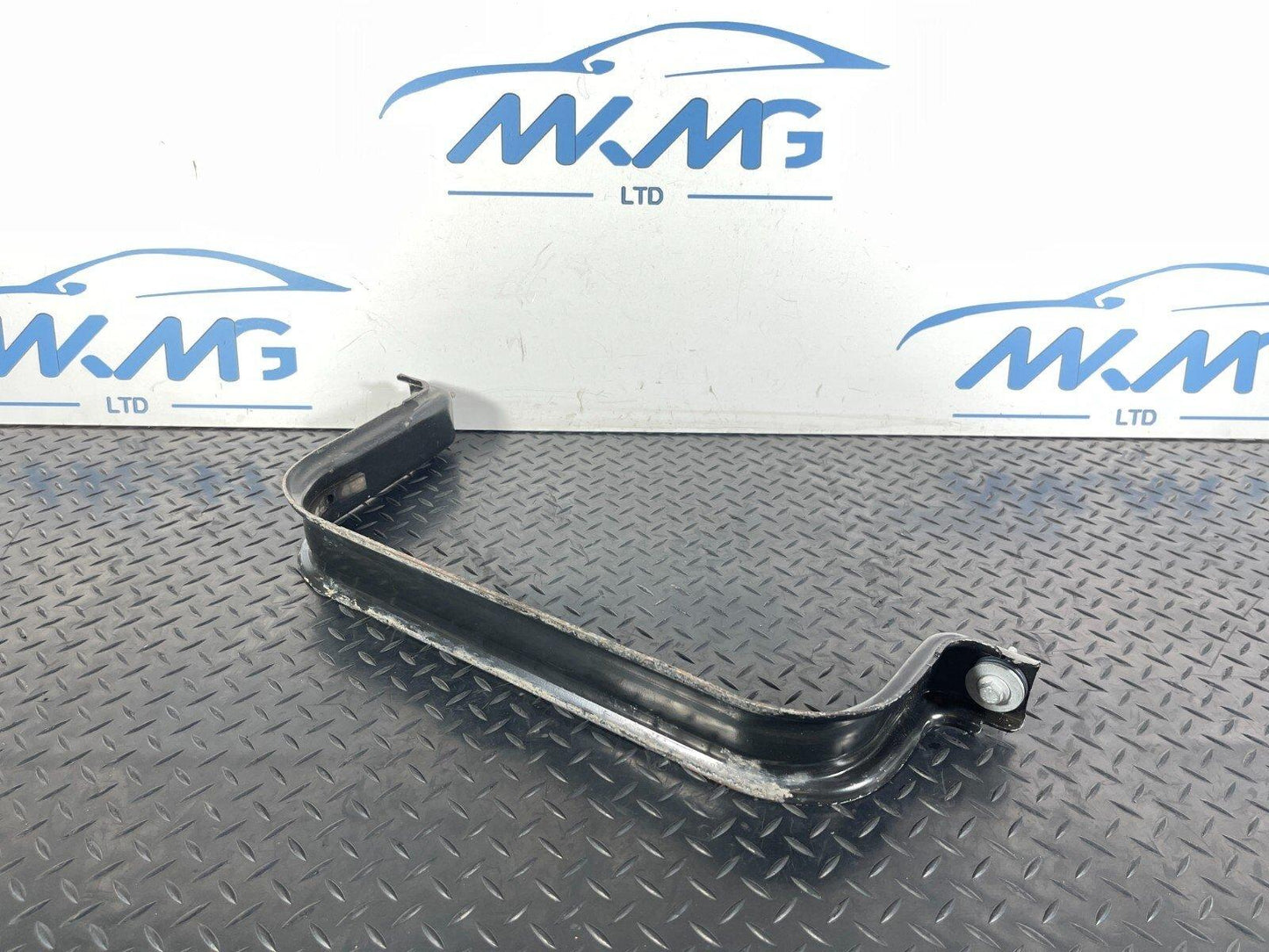 2019-ON  LAND ROVER DISCOVERY L550 BUMPER SUPPORT BRACKET LK72-9055-AA