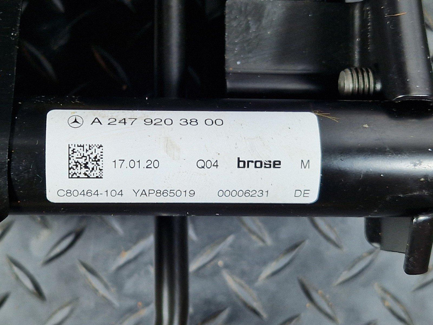 19-ON MERCEDES BENZ B CLASS W247 GENUINE REAR RIGHT O/S SEAT A2479203800