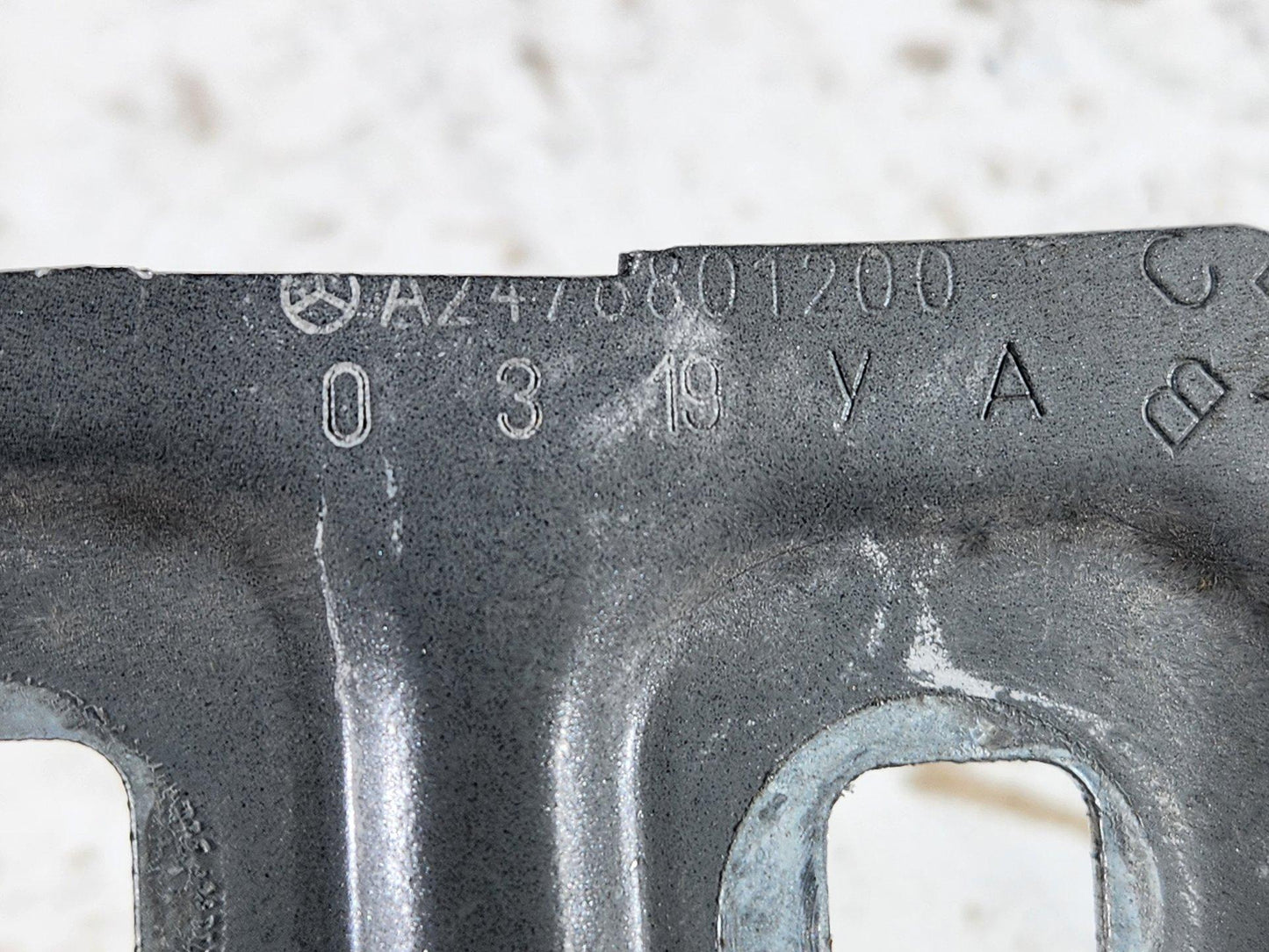 Mercedes B-Class W247 Genuine Front Right O/S Driver Wing Bracket A2478801200
