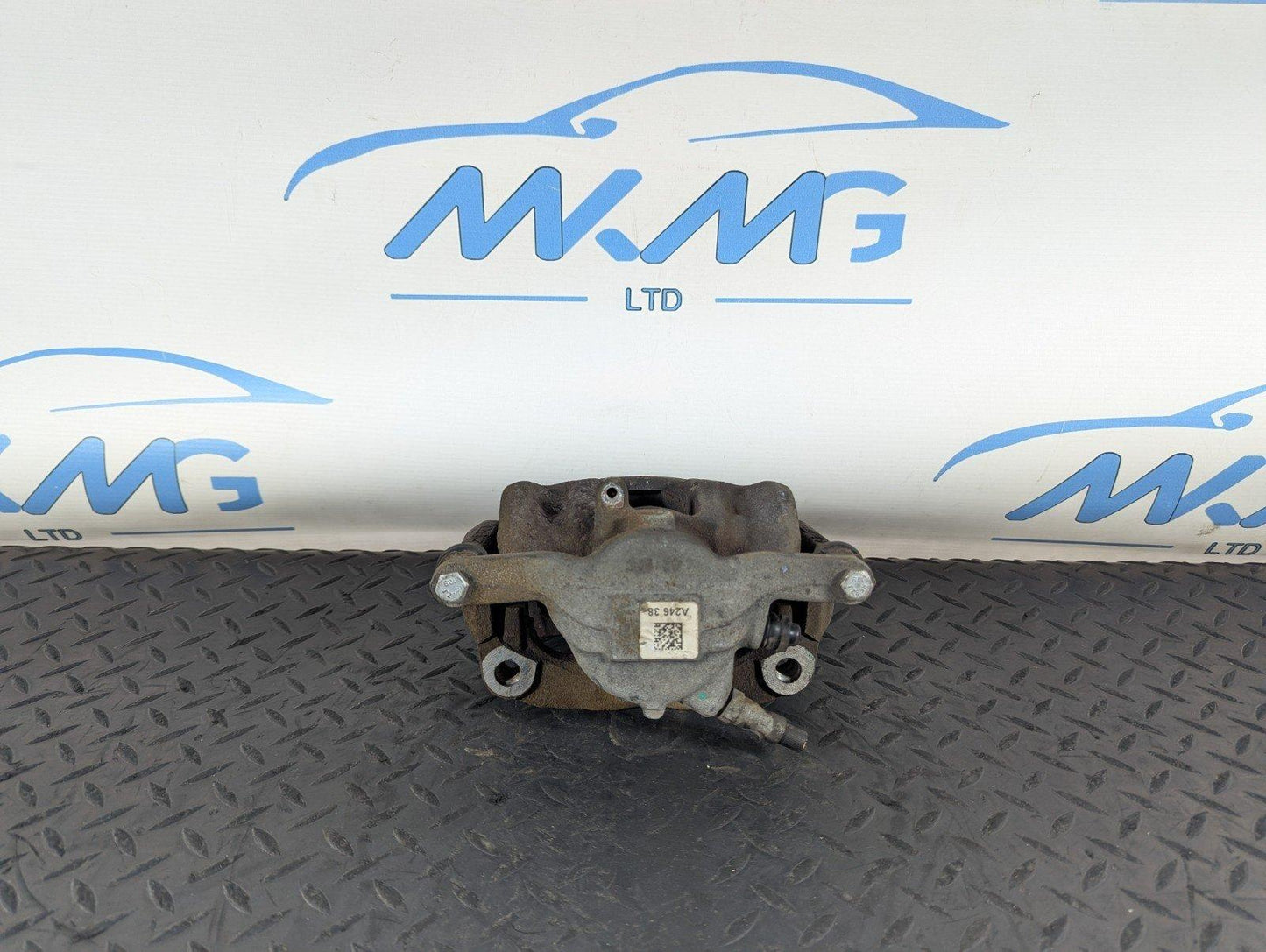 13-19 MERCEDES BENZ CLA C117 FRONT RIGHT O/S BRAKE CAPLIPER A24638 295X28