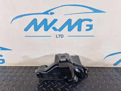 19-ON RANGE ROVER EVOQUE L551 GENUINE OIL SEPERATOR M8D2-9A764-AA