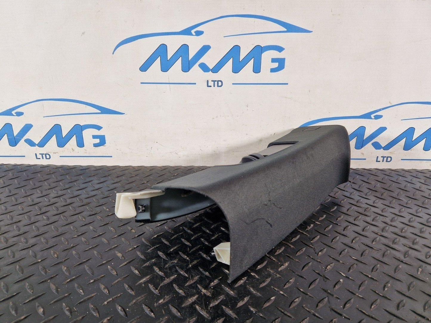 10-15 AUDI Q7 4L  GENUINE RIGHT UPPER C PILLAR TRIM IN BLACK 4L0867288