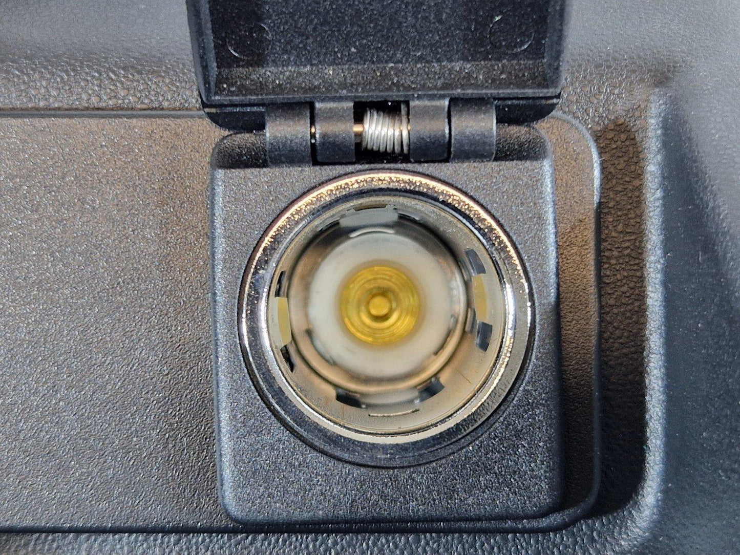 19-ON RANGE ROVER EVOQUE L551 GENUINE REAR CENTRE CONSOLE TRIM K8D2-04569-A
