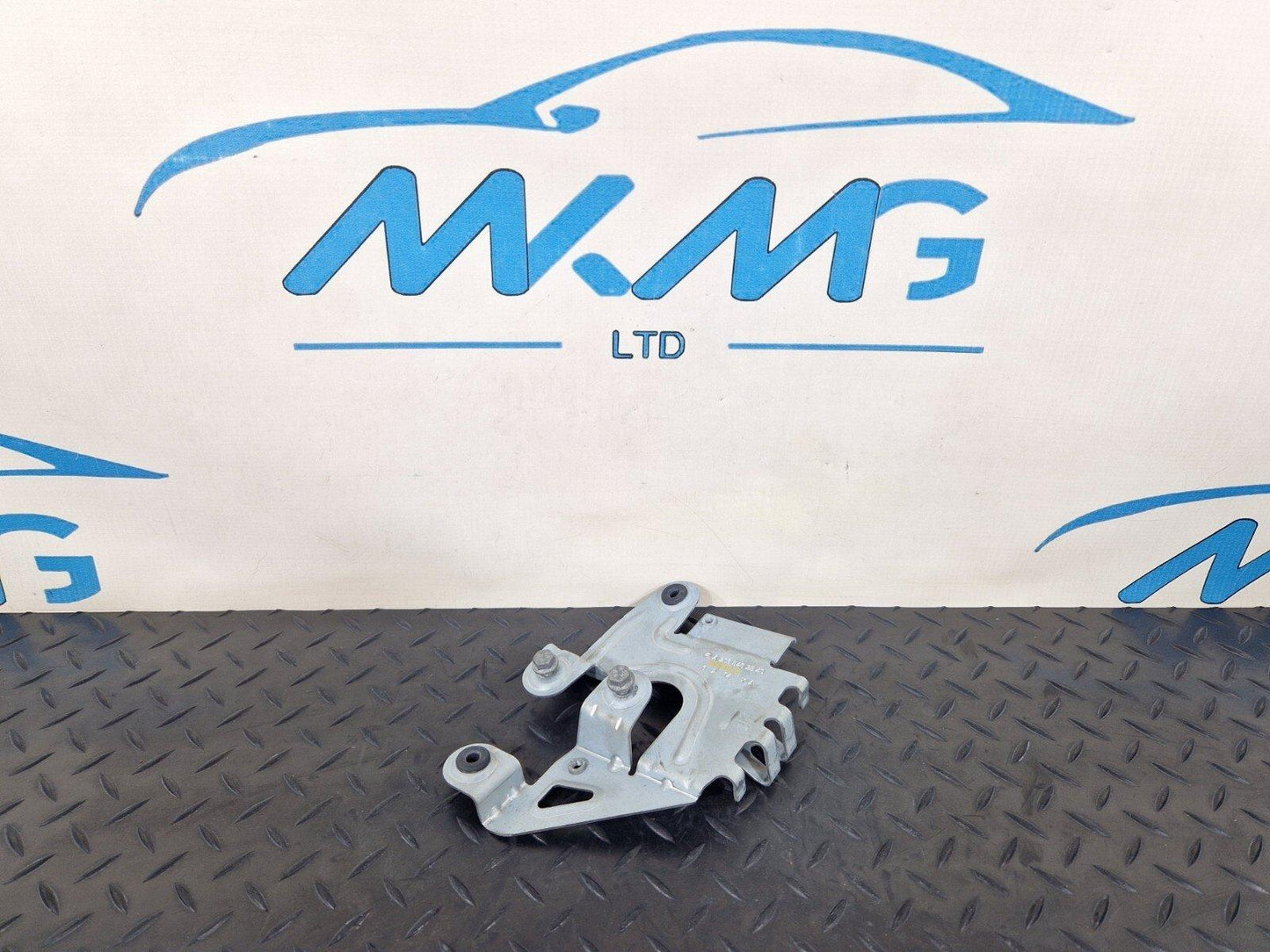 14-21 MERCEDES C250D W205 ADBLUE MOUNT SUPPORT MODULE BRACKET HOLDER A2055452540